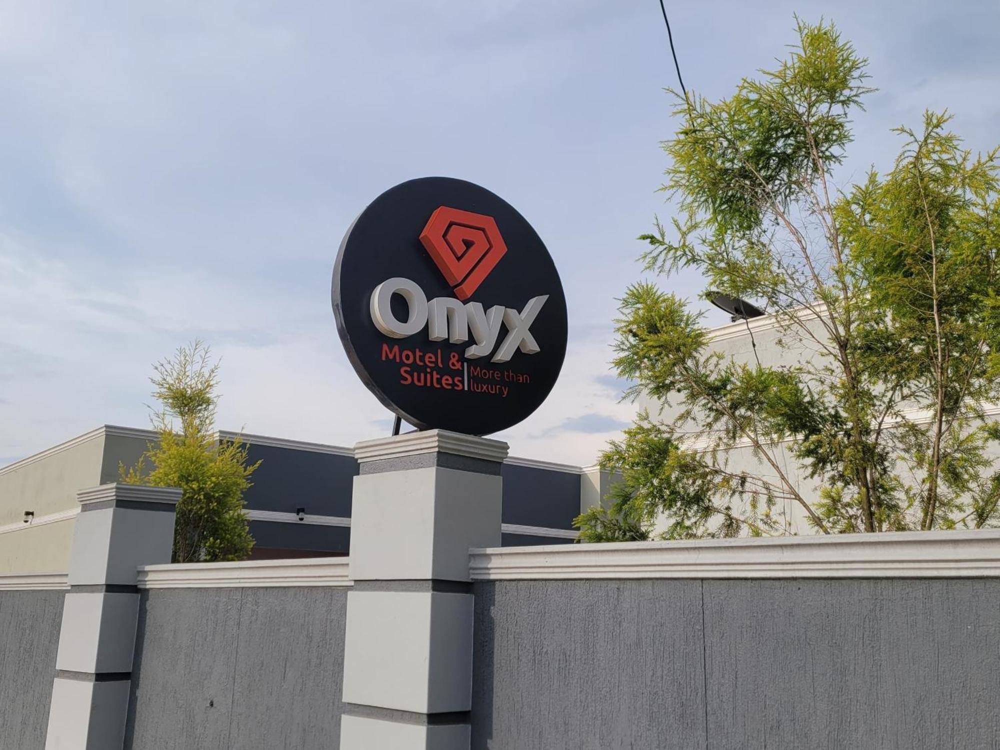 Onyx Motel And Suites Mbarara Экстерьер фото